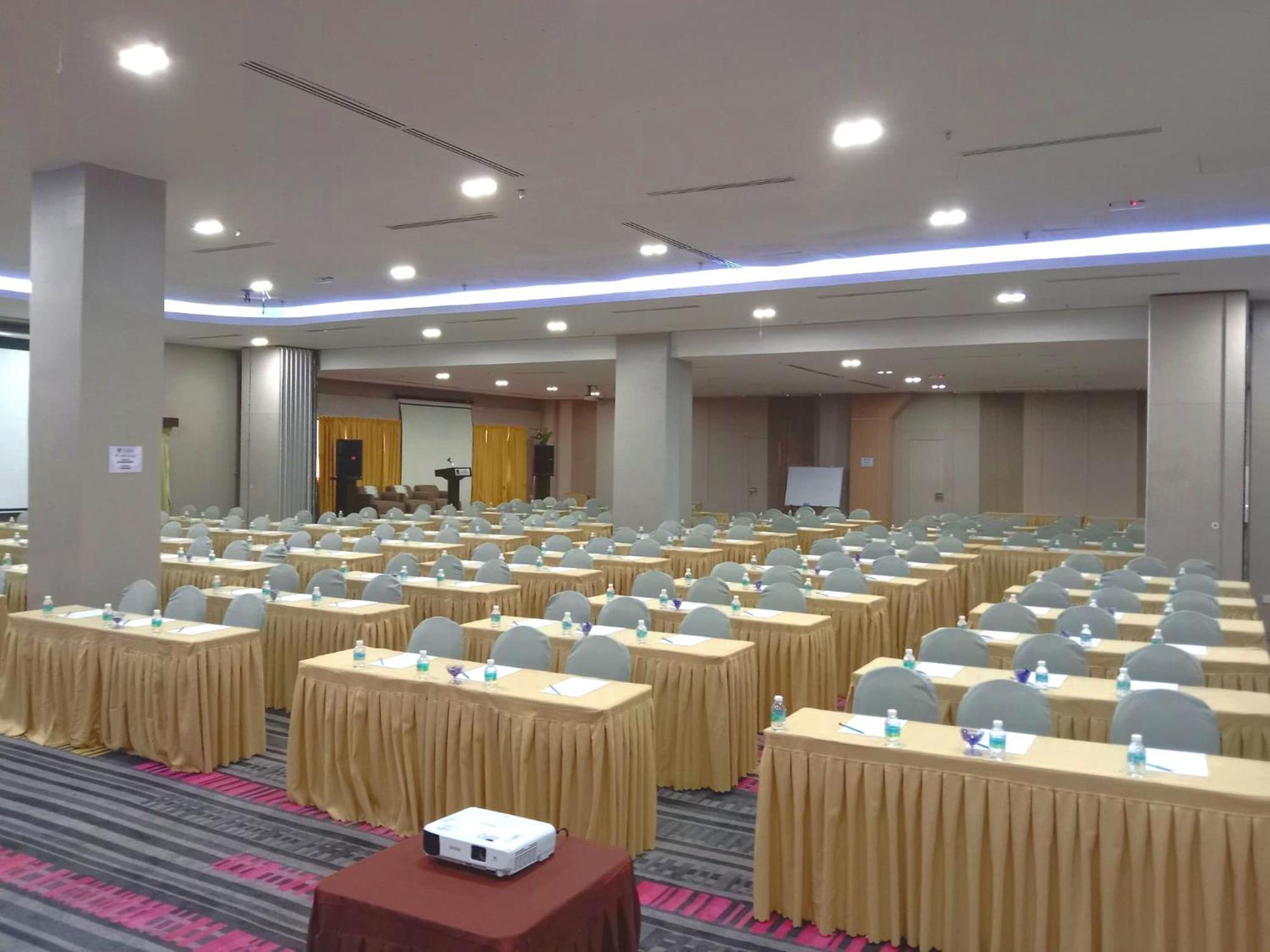 Hotel Langkasuka Langkawi Kuah Dış mekan fotoğraf