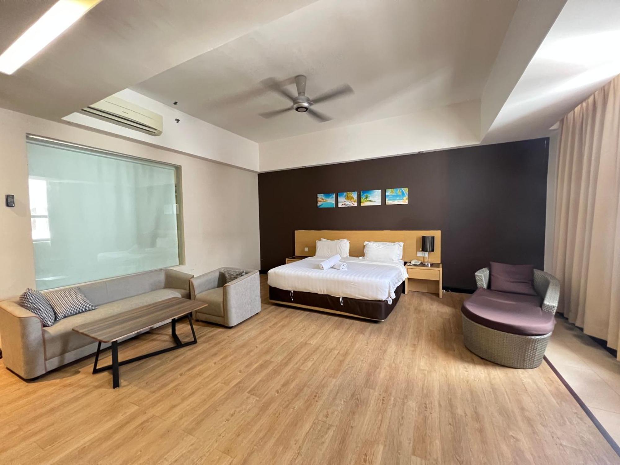 Hotel Langkasuka Langkawi Kuah Dış mekan fotoğraf