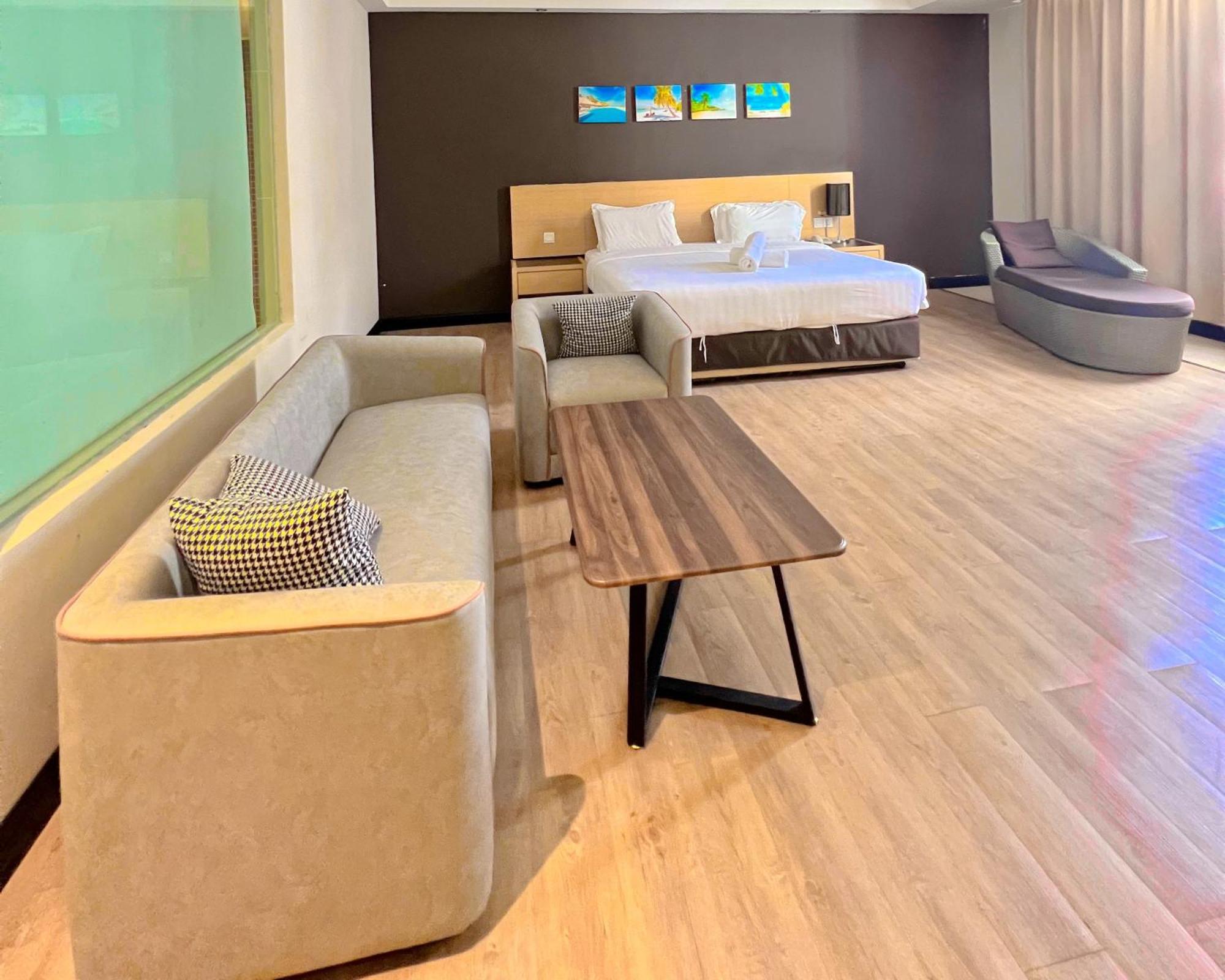 Hotel Langkasuka Langkawi Kuah Dış mekan fotoğraf